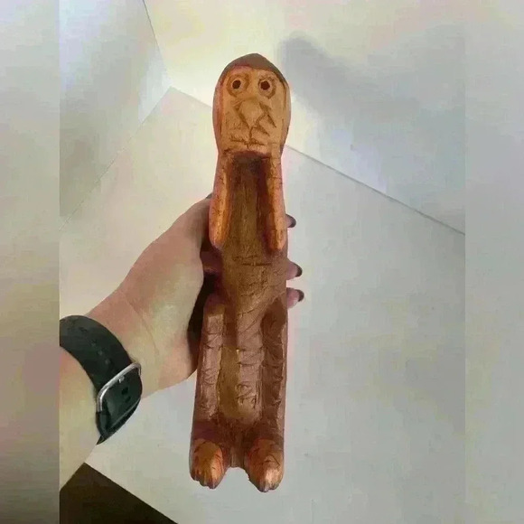 Hand Carved Whittled Wooden Embarrassed Monkey Hands Over Mouth Statue - Picture 2 of 8